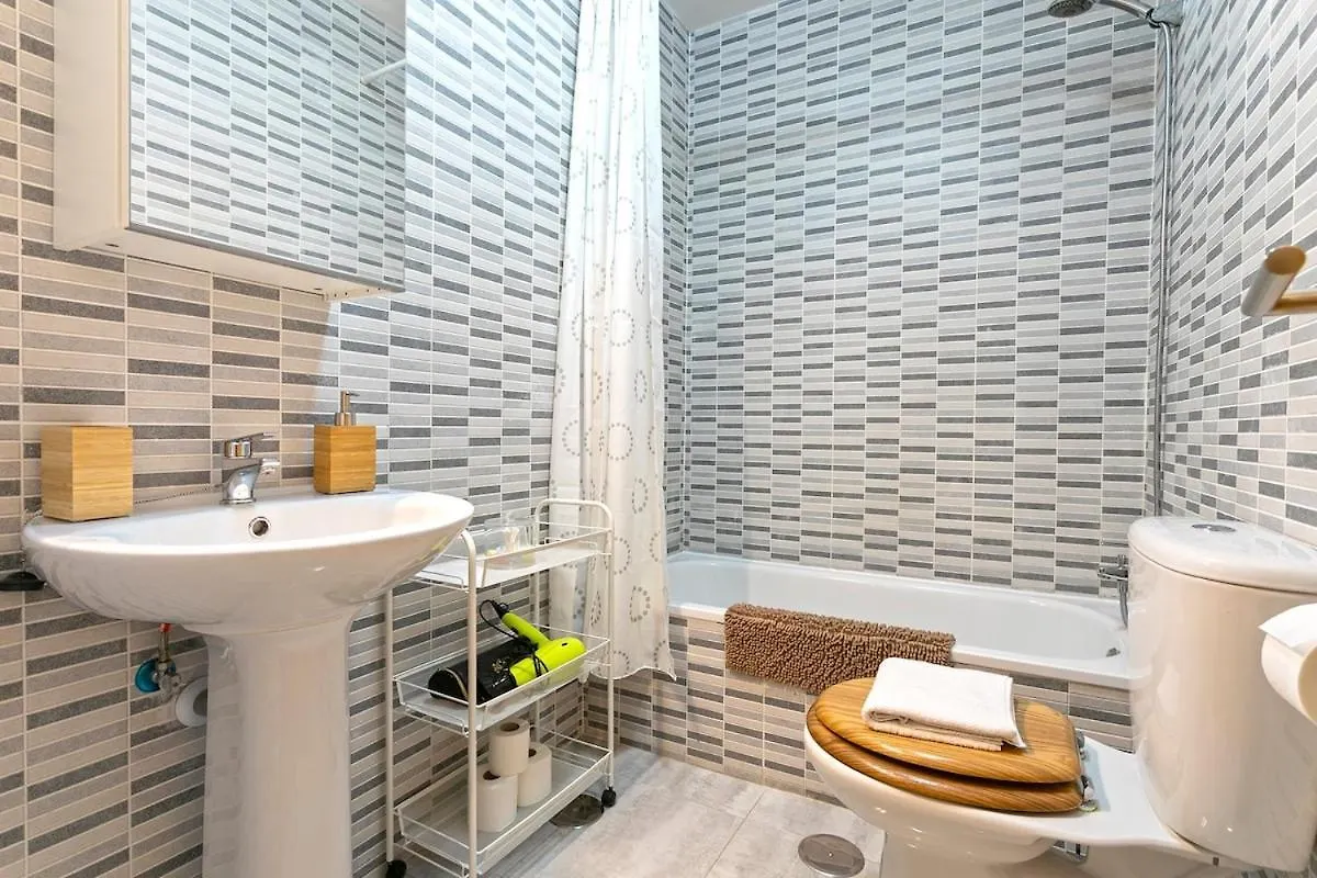 -Malagasunapts- Central Freeparking Rooftoppool 0*, Malaga Spain